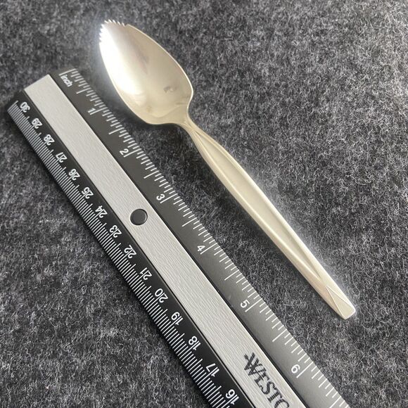 Vintage Wm Rogers MFG Co Silver Plated Grapefruit Spoons Lot of 7 Serrated Spoon - Picture 8 of 8